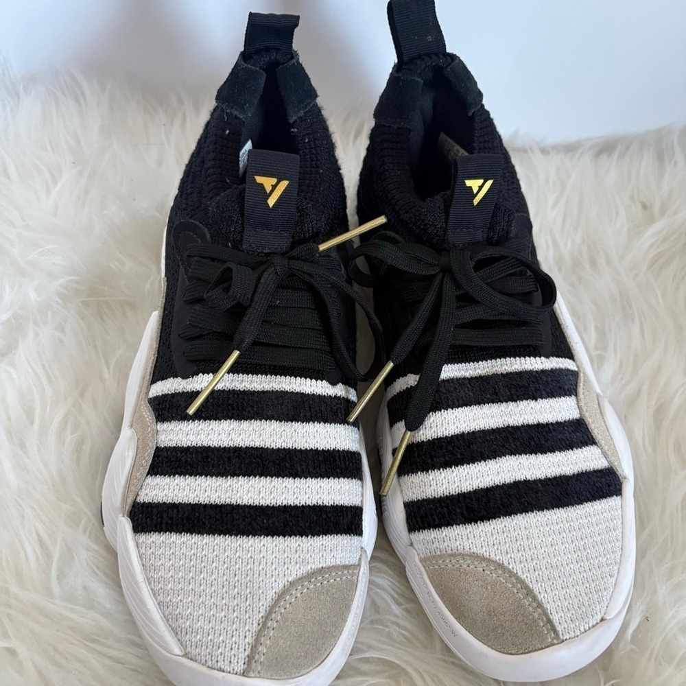 Adidas Trae Young 2 Super Villain White Black Sneakers Boys 6.5 Women 8 H06473 - Picture 10 of 16
